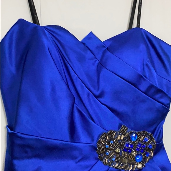 Dress - Picture 4 of 8